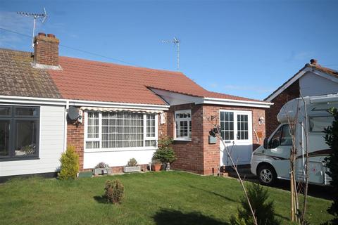 41 Credon Drive, Clacton-on-sea, CO15 4QX