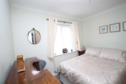 1 Colthorpe Road, Clacton-on-sea, CO15 4PT