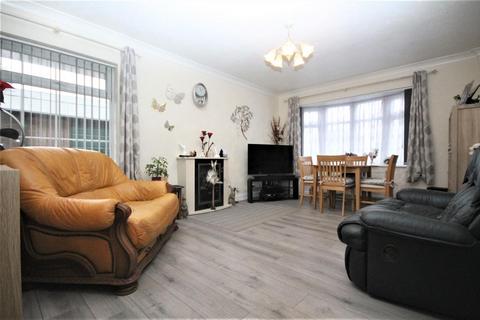 2 Blake Drive, Clacton-on-sea, CO16 8ED
