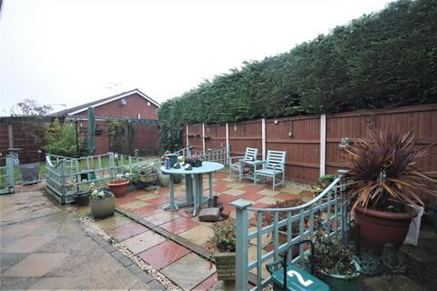 2 Blake Drive, Clacton-on-sea, CO16 8ED