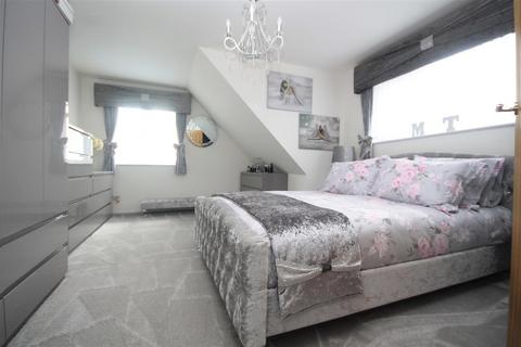 67 Crossways, Jaywick, Clacton-on-sea, CO15 2NG