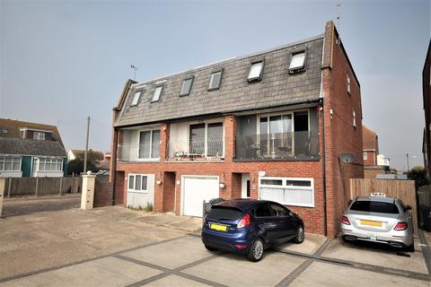 3, Badminton Court Badminton Road, Jaywick, Clacton-on-sea, CO15 2DZ