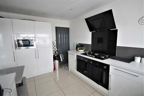 3, Badminton Court Badminton Road, Jaywick, Clacton-on-sea, CO15 2DZ