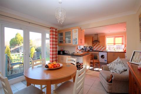 2 Clapgate Drive, Little Clacton, Clacton-on-sea, CO16 9PJ
