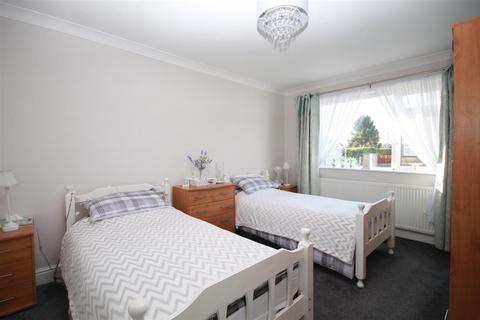 2 Clapgate Drive, Little Clacton, Clacton-on-sea, CO16 9PJ