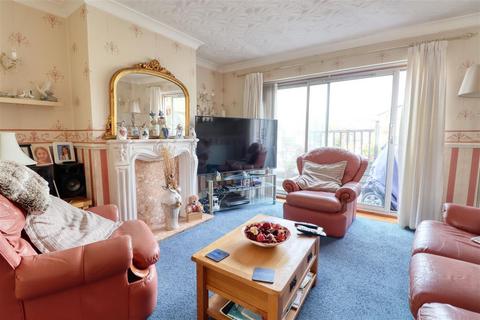 26 Crown Road, Clacton-on-sea, CO15 1AT