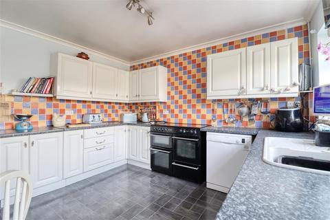 26 Crown Road, Clacton-on-sea, CO15 1AT