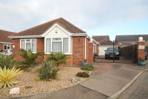 16 Bawdsey Close, Clacton-on-sea, CO16 7LL