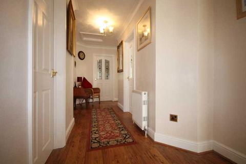 16 Bawdsey Close, Clacton-on-sea, CO16 7LL
