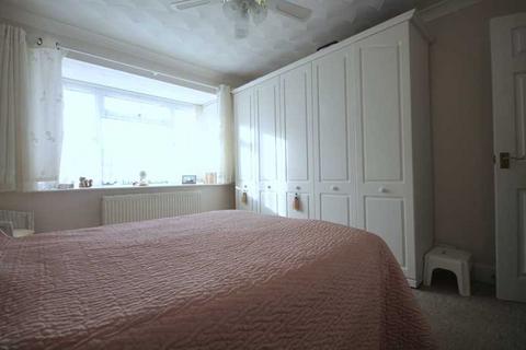16 Bawdsey Close, Clacton-on-sea, CO16 7LL