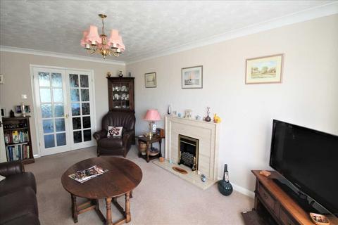 18 Dunthorpe Road, Clacton-on-sea, CO16 8YN