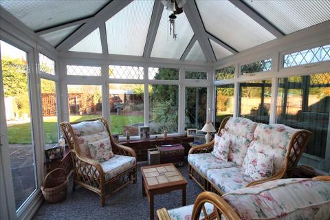 18 Dunthorpe Road, Clacton-on-sea, CO16 8YN