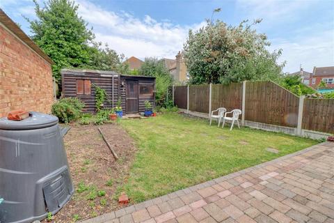 4 bedroom semi-detached house for sale, East Clacton CO15
