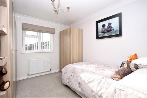 3 Crome Road, Clacton-on-sea, CO16 8YG