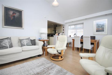 3 Crome Road, Clacton-on-sea, CO16 8YG