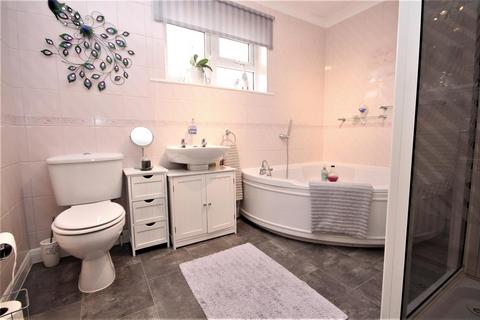 32 Bockings Grove, Clacton-on-sea, CO16 8DP