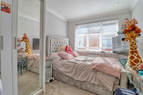 44 Cherry Tree Avenue, Clacton-on-sea, CO15 1AR