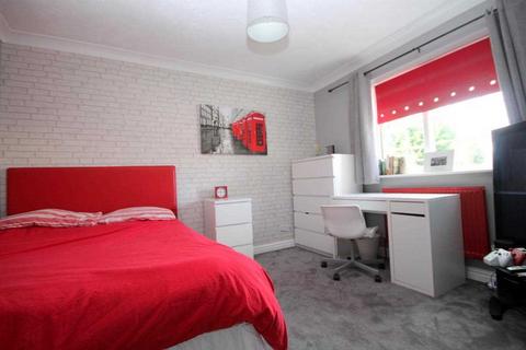 182 Burrs Road, Clacton-on-sea, CO15 4LH