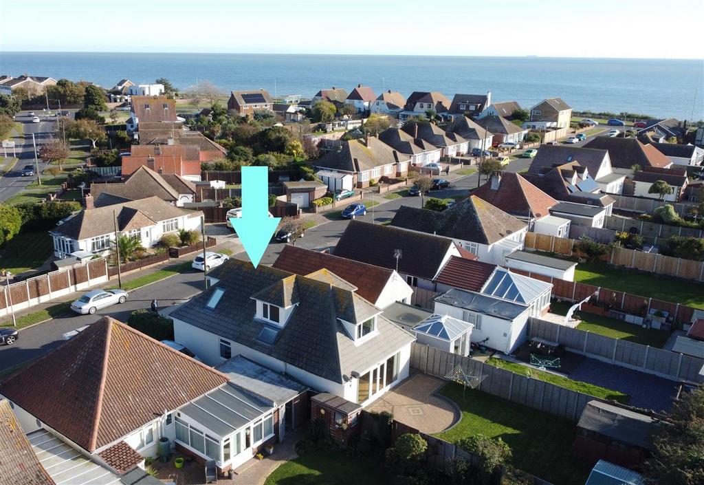 Holland on Sea CO15 4 bed detached house for sale £415,000