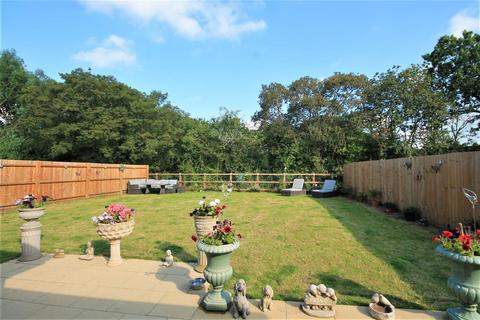 15 Connaught Road, Weeley Heath, Clacton-on-sea, CO16 9EL