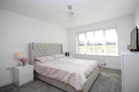 15 Connaught Road, Weeley Heath, Clacton-on-sea, CO16 9EL