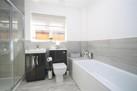 15 Connaught Road, Weeley Heath, Clacton-on-sea, CO16 9EL