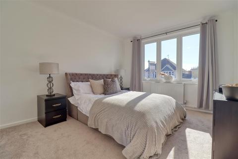 39 Dulwich Road, Holland-on-sea, Clacton-on-sea, CO15 5NA
