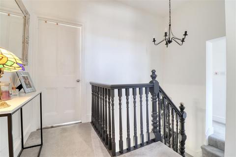 30 Cottage Grove, Clacton-on-sea, CO16 8DH