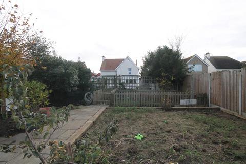 20 Arnold Road, Clacton-on-sea, CO15 1DE