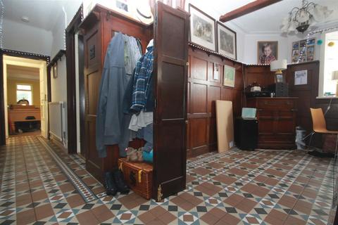 20 Arnold Road, Clacton-on-sea, CO15 1DE