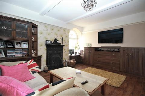 20 Arnold Road, Clacton-on-sea, CO15 1DE