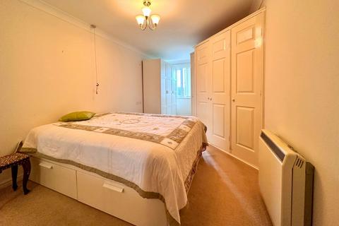 1 bedroom flat for sale - Lymington Road, Highcliffe, Dorset. BH23 5HD