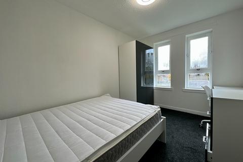 4 bedroom flat to rent - Raeberry Street, North Woodside, Glasgow, G20