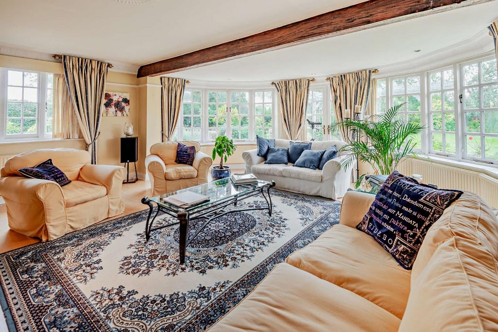 Forest Green Road, Holyport, Maidenhead, Berkshire 5 bed detached house