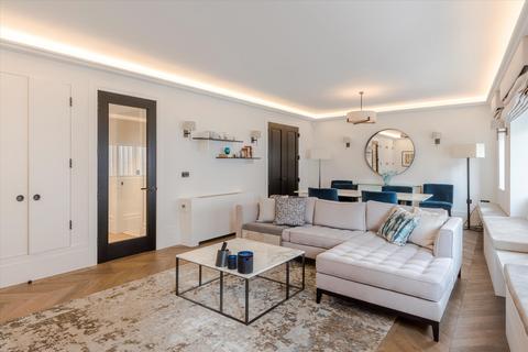 2 bedroom flat for sale, Curzon Square, Mayfair, London, W1J