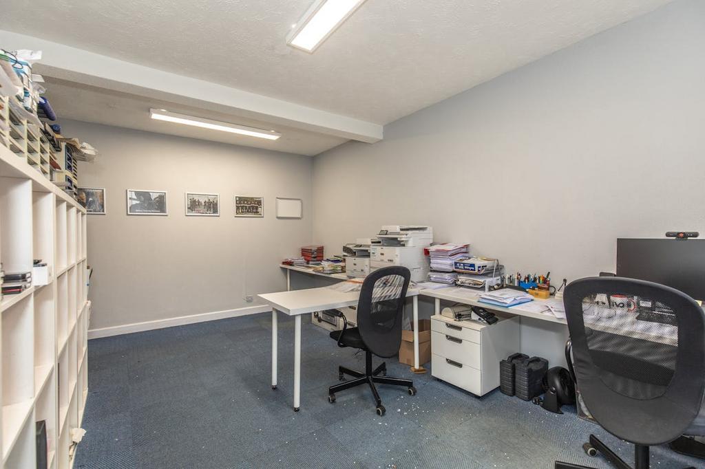 111113 South Farm Road12.jpg