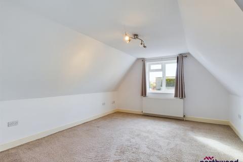2 bedroom flat to rent, Eversfield Road, Eastbourne, BN21