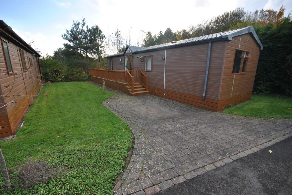Cheddar Woods, Cheddar, BS27 2 bed property for sale £57,500