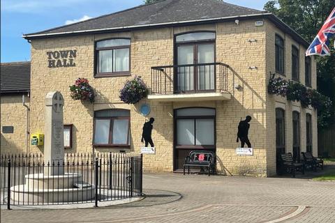 1 bedroom flat for sale - Flat 6 Burford Road,  Carterton,  Oxfordshire,  OX18