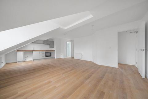 1 bedroom flat for sale, Flat 6 Burford Road,  Carterton,  Oxfordshire,  OX18