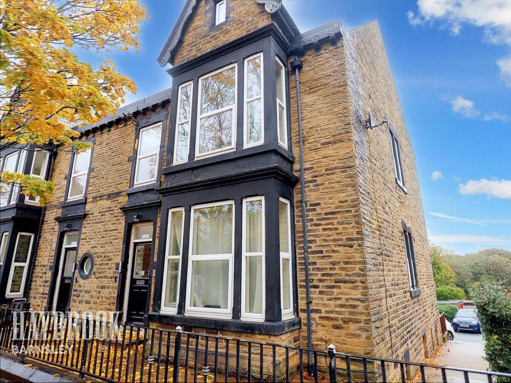 Huddersfield Road, Barnsley 2 bed apartment for sale £60,000