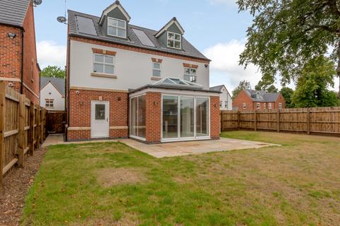 5 bedroom detached house to rent, Carriage Close, Nottingham, Nottinghamshire, NG3 5HA