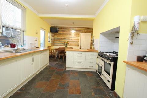 5 bedroom terraced house for sale, St. Nicholas Road, Barry, CF62