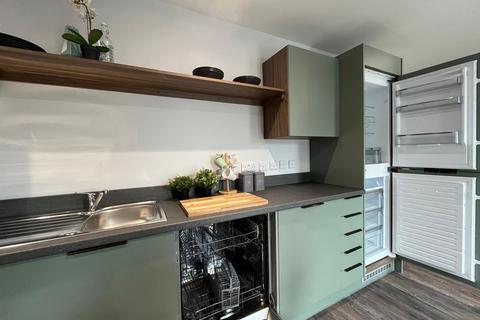 undefined, Flat 6, Commercial Point, Wollaton Road, Beeston, Nottingham. NG9 2NG