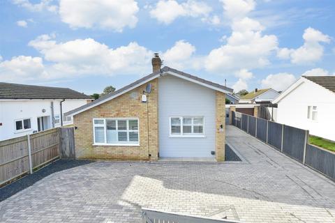 3 bedroom detached bungalow for sale, Ashwood Close, Hayling Island, Hampshire