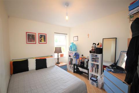 2 bedroom apartment to rent, Station Approach, Amersham, Bucks, HP6