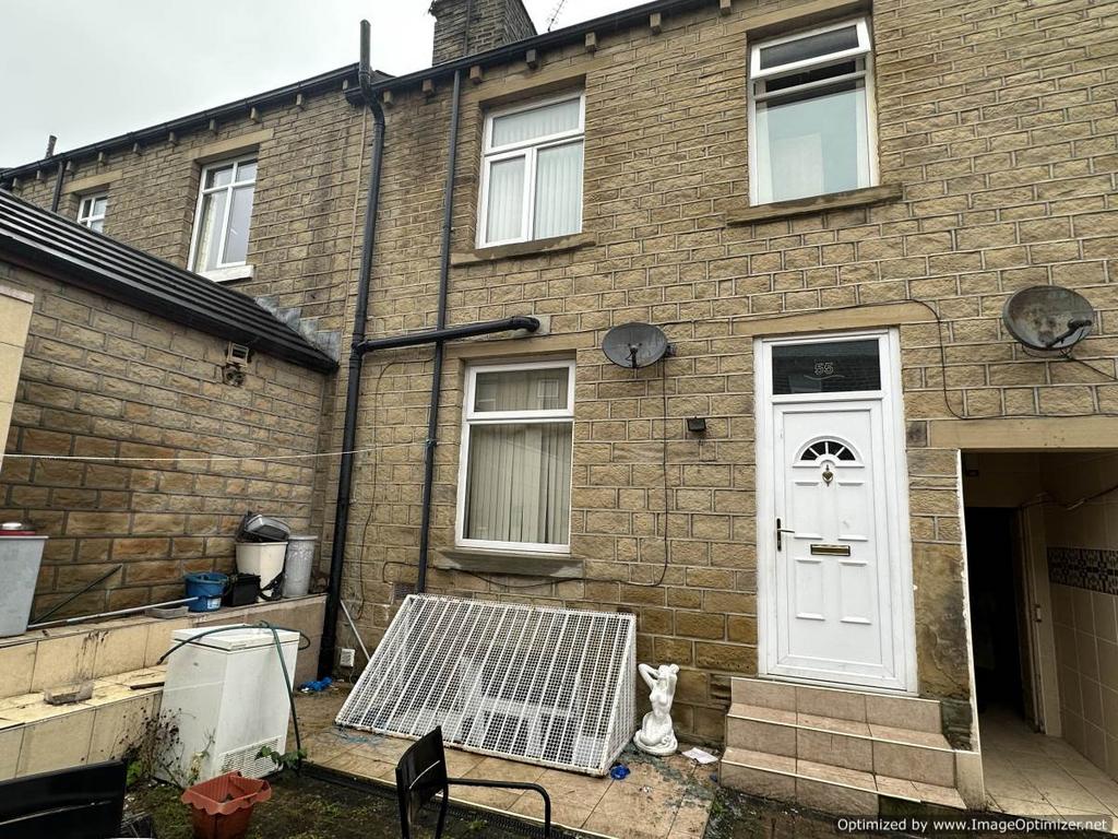 Moorbottom Road, Huddersfield, West... 2 bed terraced house £700 pcm