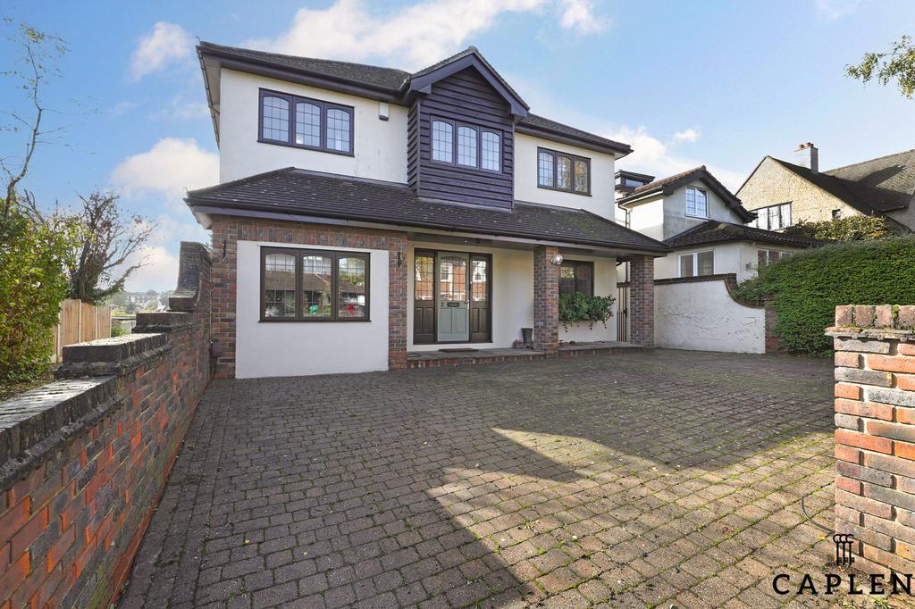 Luctons Avenue, Buckhurst Hill, IG9 4 bed detached house £1,565,000