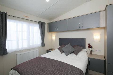 2 bedroom lodge for sale, Nawton, Helmsley York