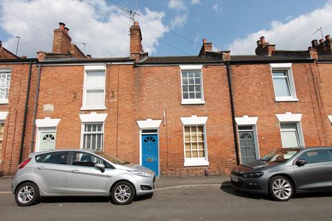 4 bedroom flat to rent, Hill Street, Leamington Spa, CV32